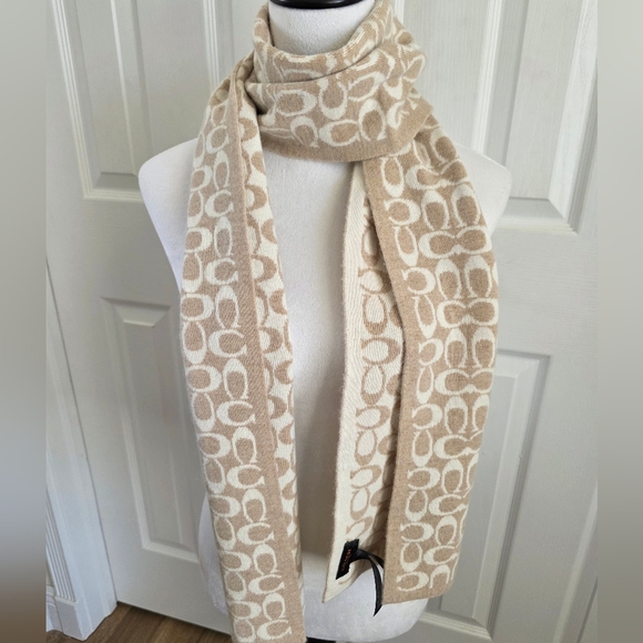 Coach Bundle Set Scarf-Pebble Leather Double Wristlet-Watch-Mirror Leather Case - Picture 14 of 15